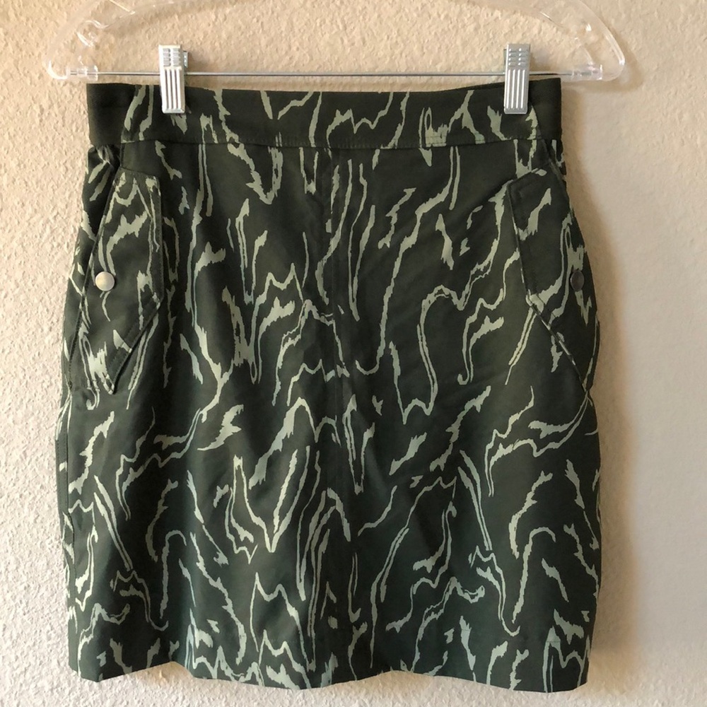 Athleta Green Printed Skirt